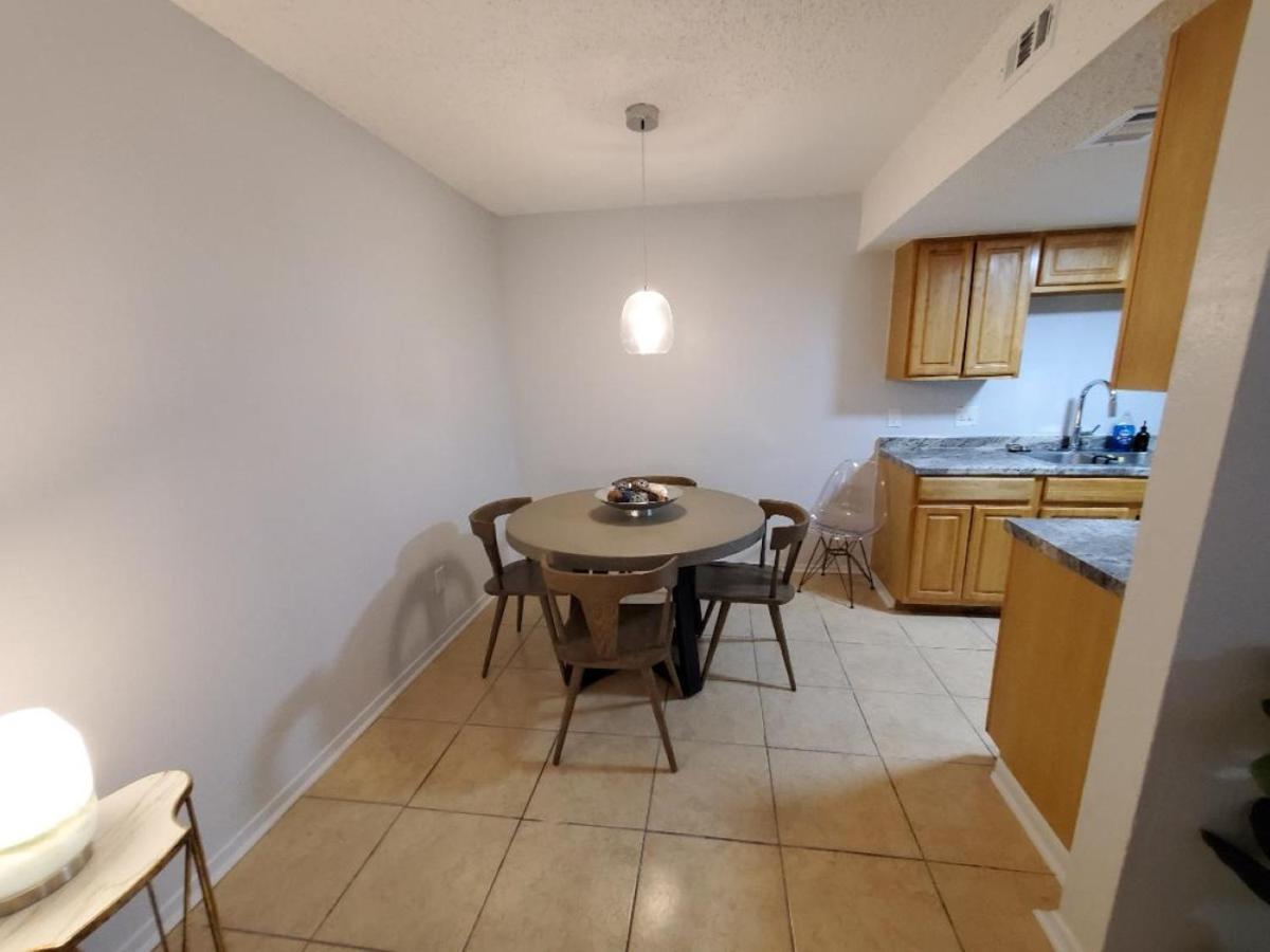 Condo Near Downtown Austin - 2Br المظهر الخارجي الصورة